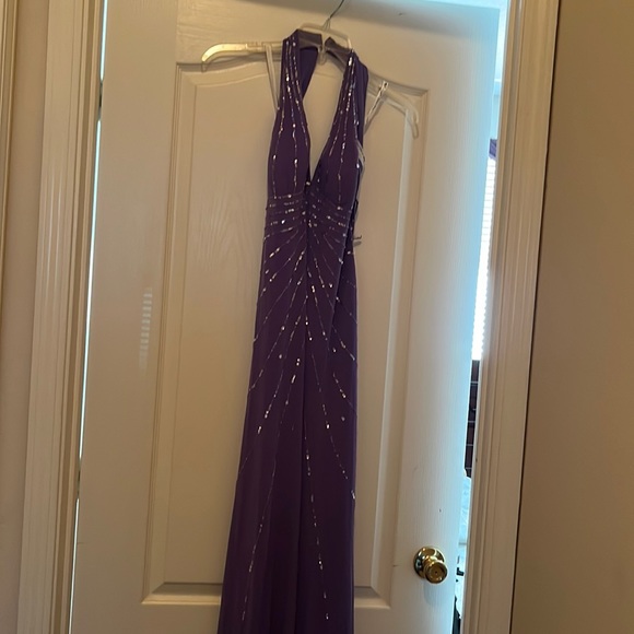 Halter lavender gown with sequins trim size 1/2 - Picture 1 of 4